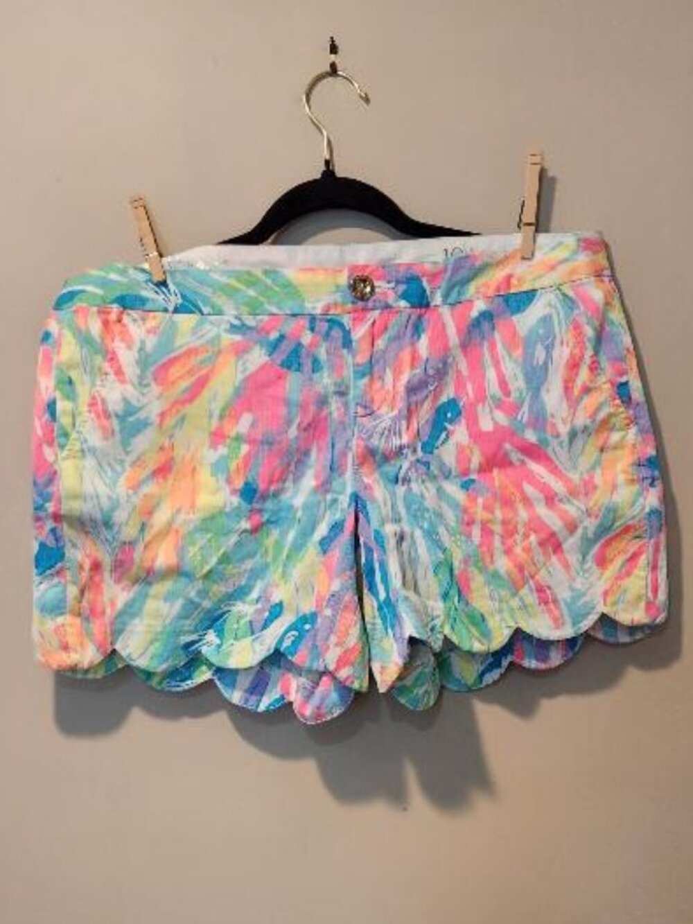 Lilly Pulitzer Buttercup Scalloped Shorts Size 10
